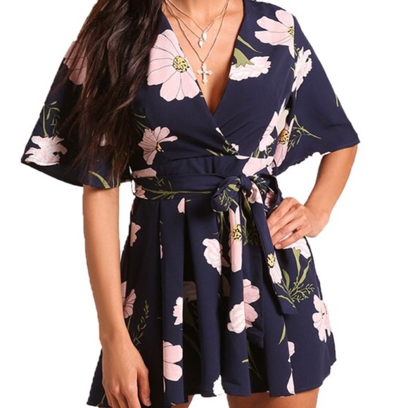 Last one ‼️Navy Romper - Picture 2 of 4